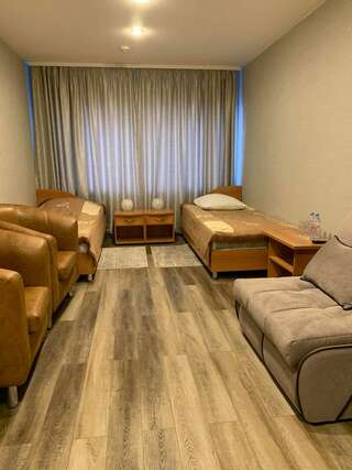 Гостиница Визит Саров Двухместный номер с 2 отдельными кроватями-1